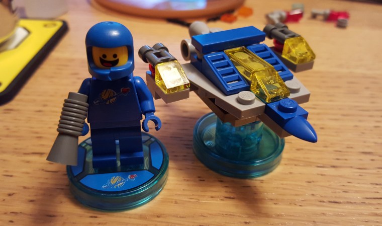 Look at him. Just laughing at you. Laughing at you for being so stupid, for spending money on him. Wait a minute, it's me laughing at. Oh for fu