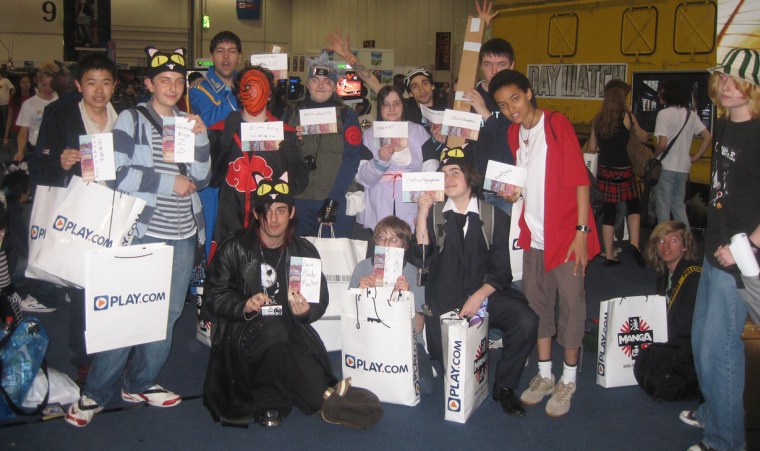 A bunch of ONM readers who encountered me at an Expo once. Got them to all write their ONM forum usernames on a piece of paper and took a photo for the forum